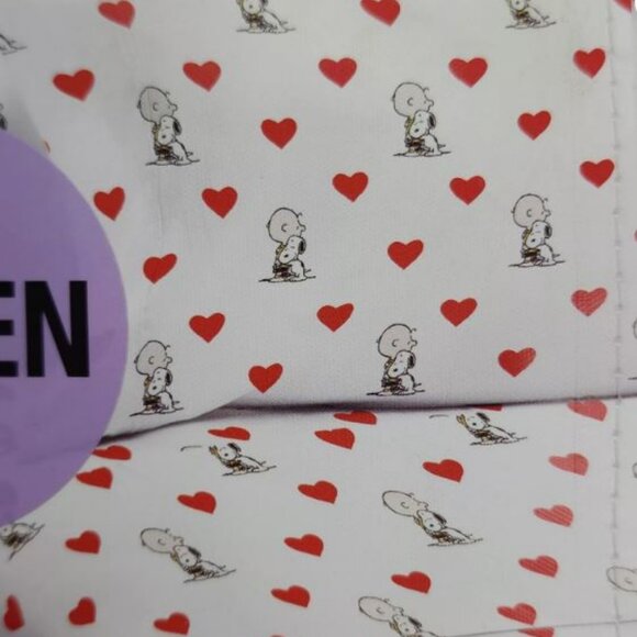 Peanuts Snoopy Hearts QUEEN Sheets Charlie Brown Valentine's Four Piece Set - Picture 5 of 5